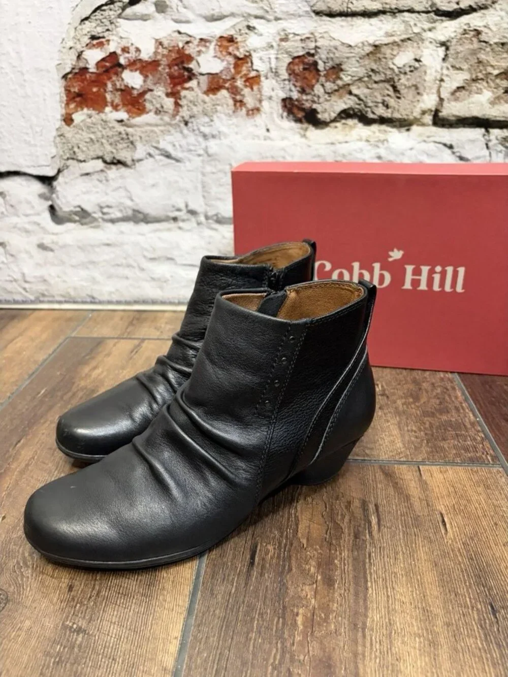 Cobb Hill Laurel Rivet Ankle‎ Boots Black Leather Booties Studded Biker Comfort